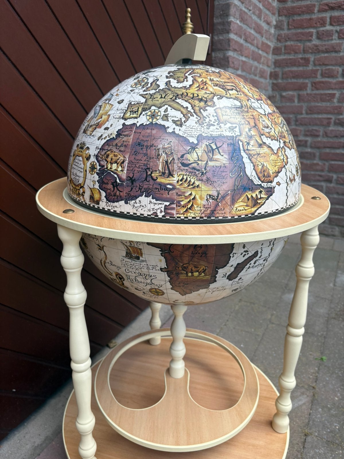 Italiaanse bar globe drank wereldbolbar wijnglobe barglobe, Ophalen of Verzenden, Zo goed als nieuw
