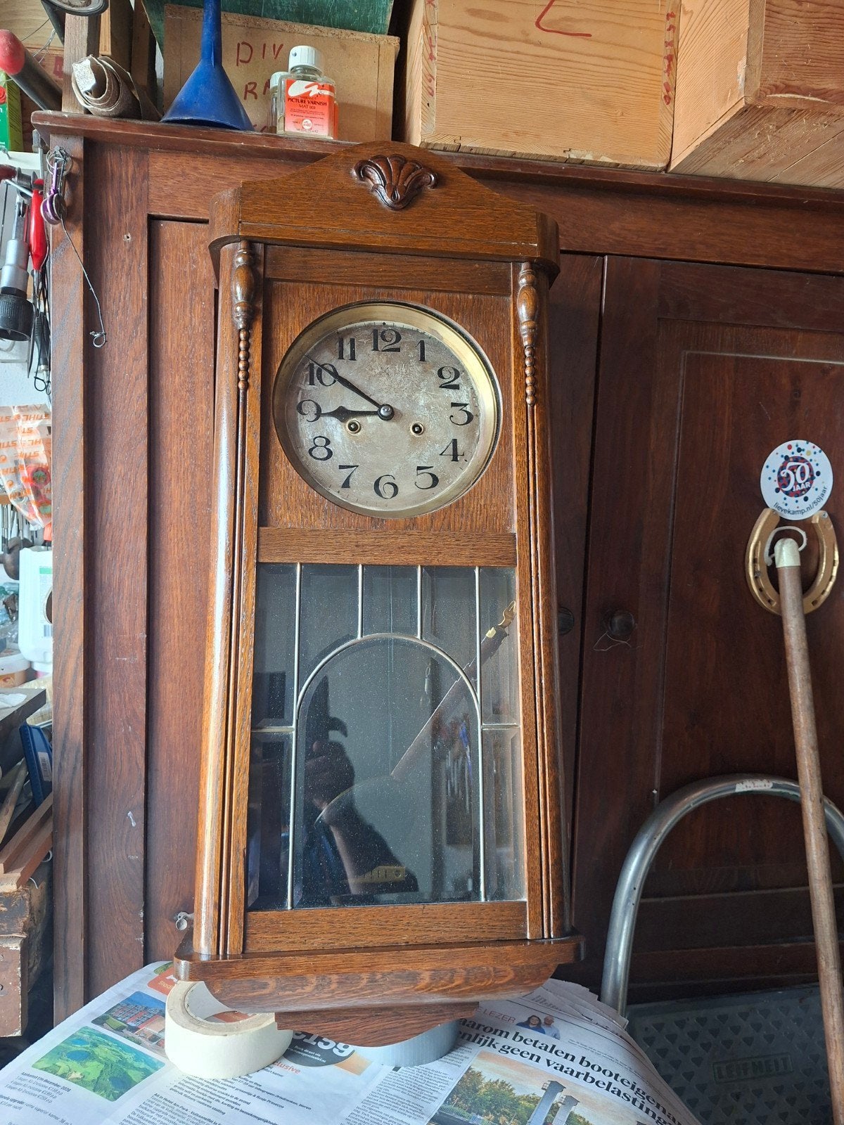 Antieke houten wandklok met slinger, Ophalen of Verzenden
