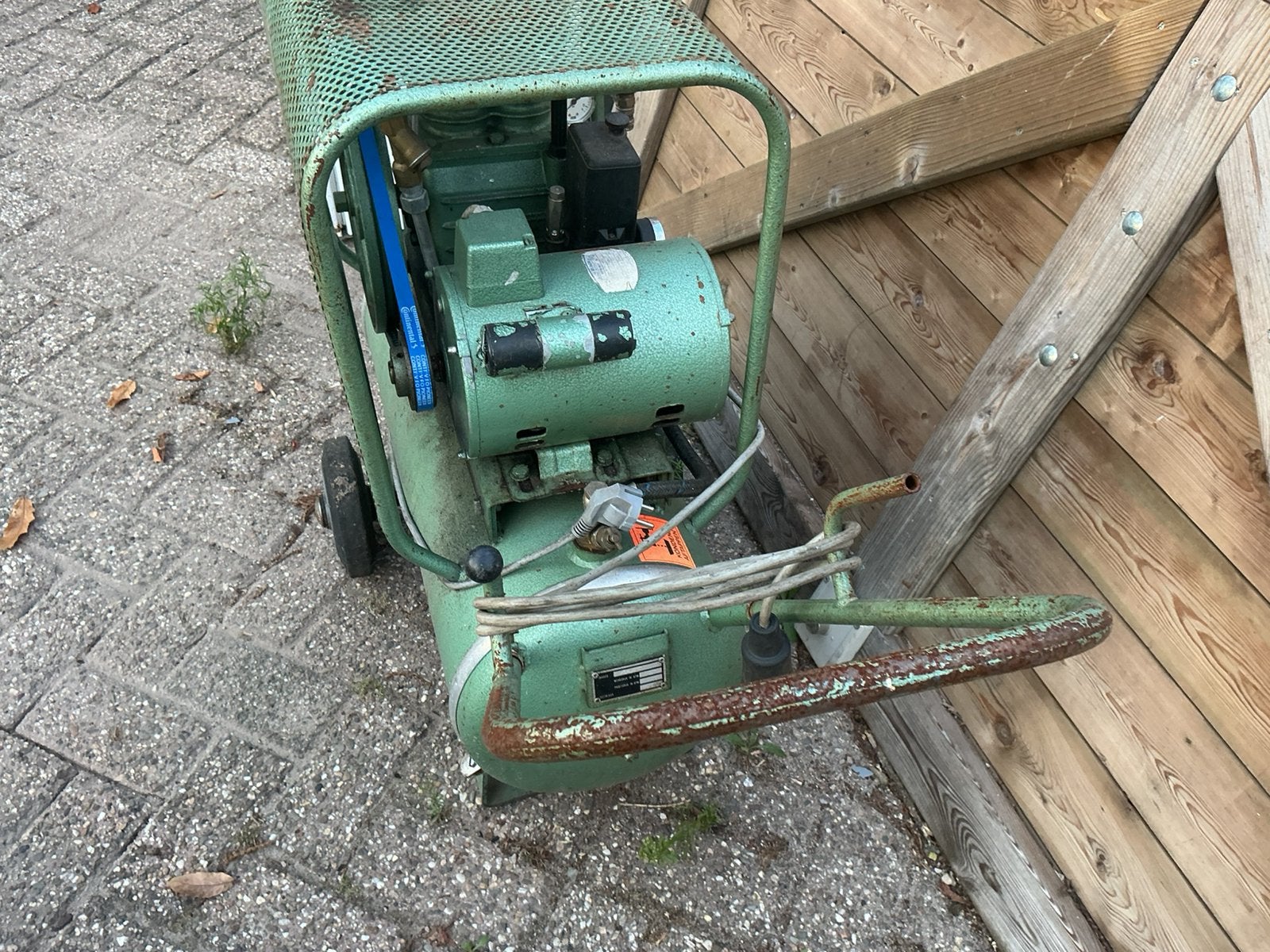 Compressor meer waard metaal, Gebruikt, 6 tot 10 bar, Ophalen of Verzenden, Minder dan 200 liter/min