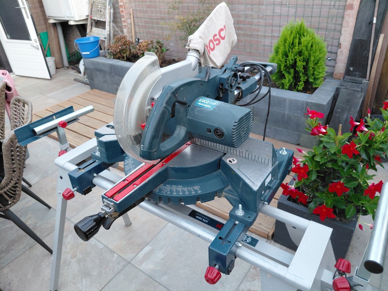 Bosch GCM 10 S Afkortzaag met GTA 2600 onderstel, 70 mm of meer, Ophalen of Verzenden, Zo goed als nieuw, Afkortzaag