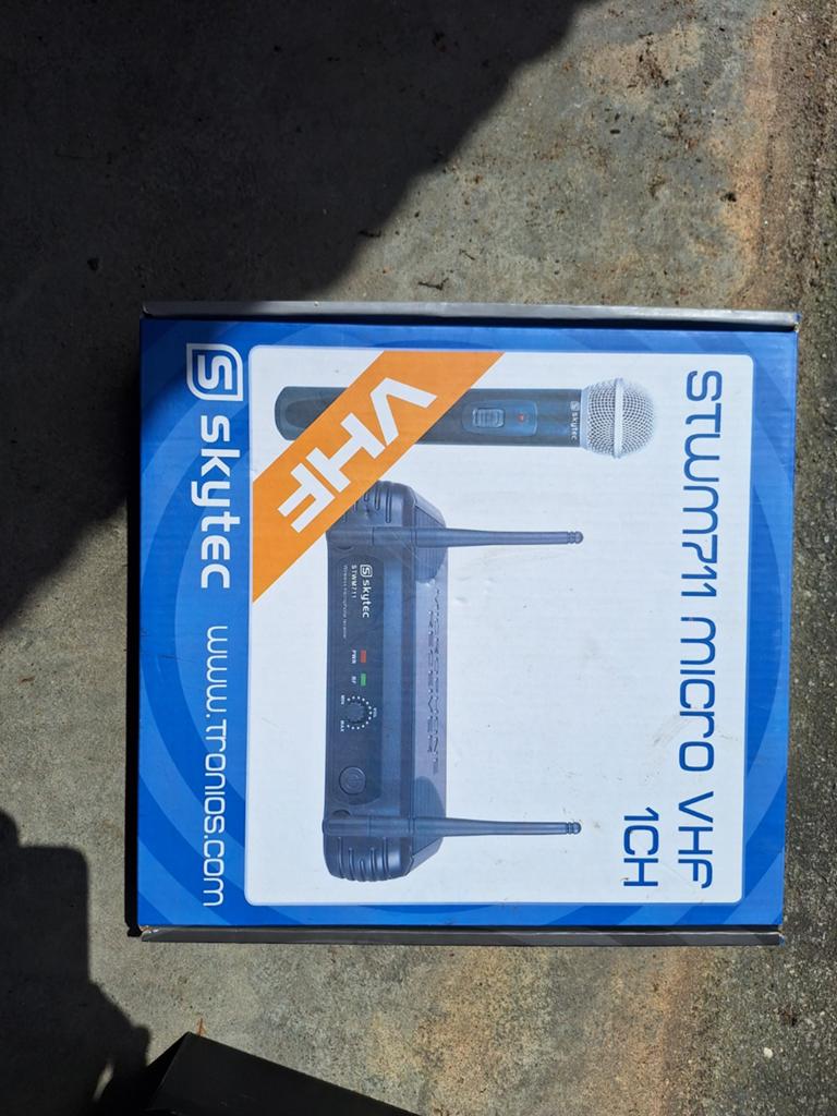 Skytec STWM711 VHF Draadloze Microfoon Set, Ophalen