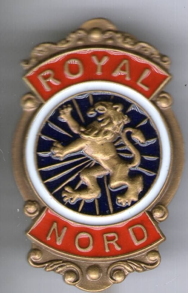 Royal Nord email op koper motorfiets broche ( G_120), Verzenden, Nieuw, Transport, Speldje of Pin
