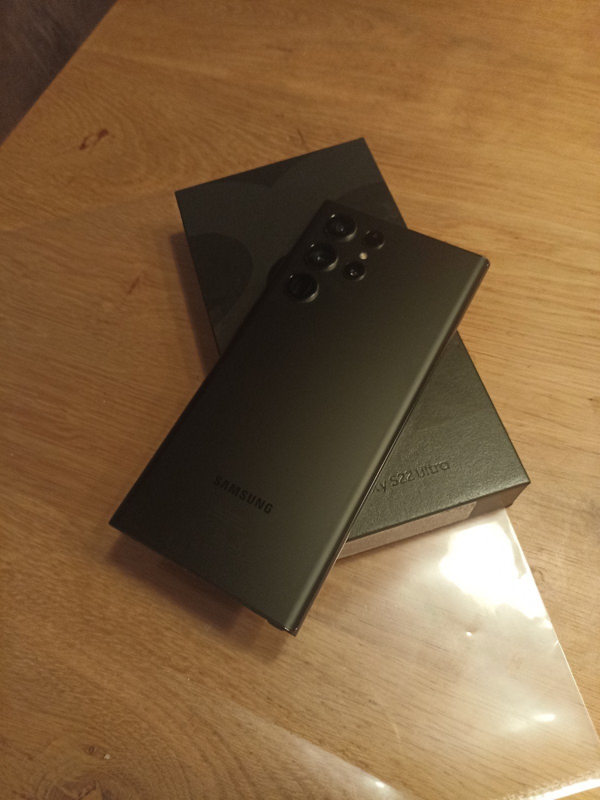 Foto 3 van Samsung Galaxy S22 Ultra Zwart 512GB - Zo goed als nieuw
