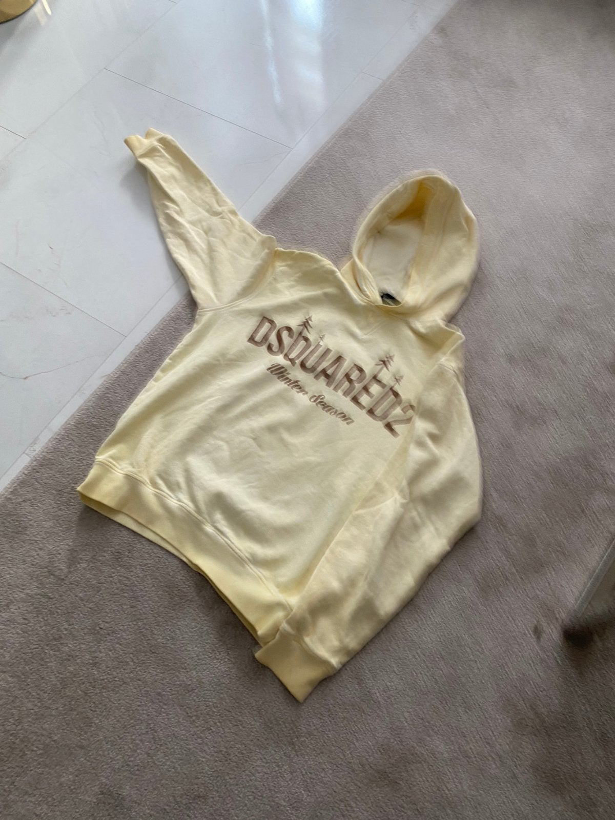 Dsquared2 trui, Ophalen of Verzenden, Zo goed als nieuw, Maat 52/54 (L), Geel
