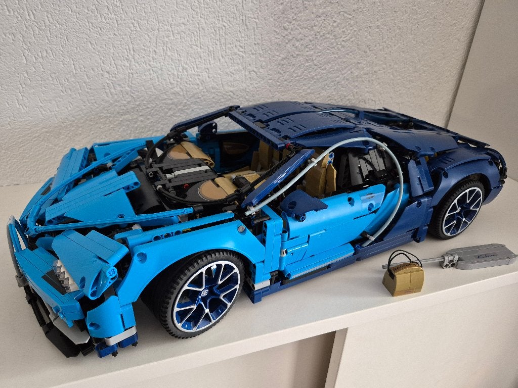 Nep Lego Technic Bugatti Chiron, Ophalen, Gebruikt, Lego, Complete set