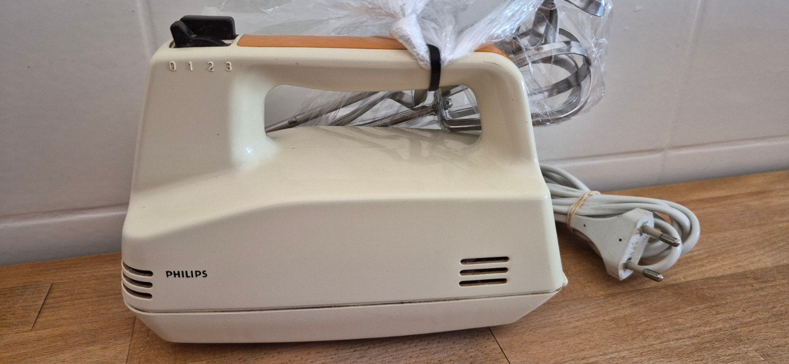 Mooie Vintage Philips handmixer - werkend en compleet, Witgoed en Apparatuur, Minder dan 1 liter, Ophalen of Verzenden, Gebruikt