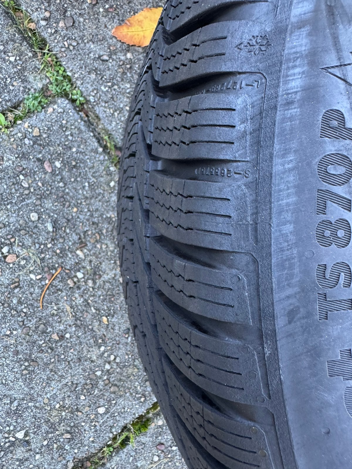 Volvo 19 inch velgen met Continental winterbanden, Auto-onderdelen, Gebruikt, Banden en Velgen, Winterbanden, 235 mm
