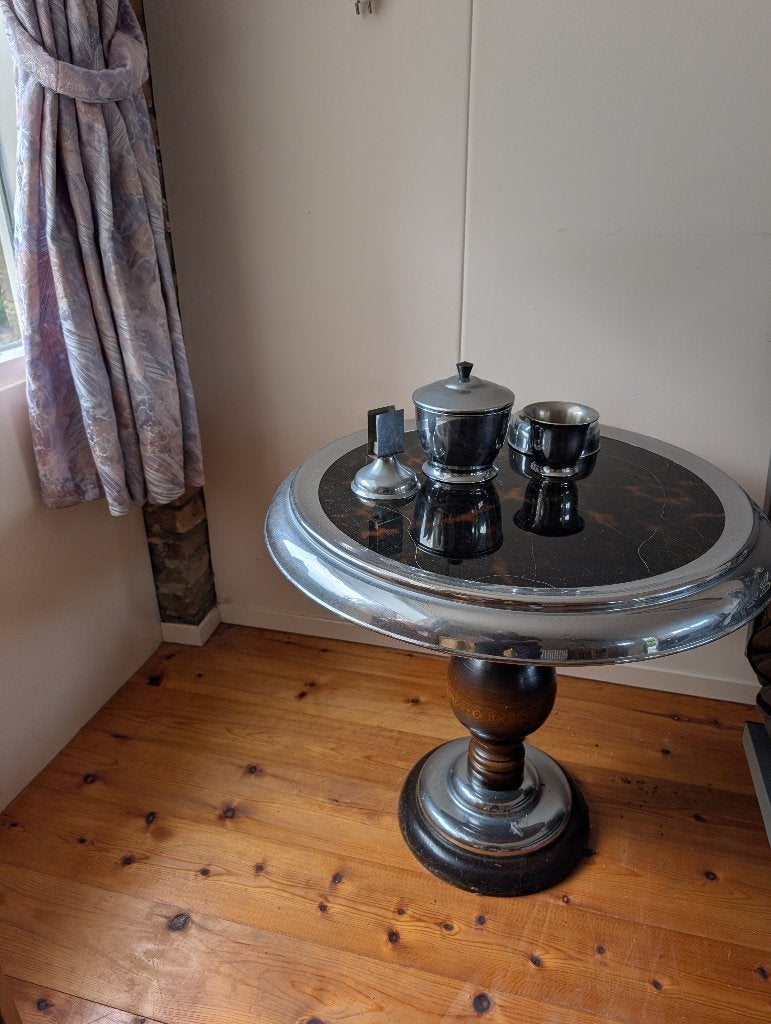 Rooktafel jaren 60 - Bolpootmodel, Ophalen