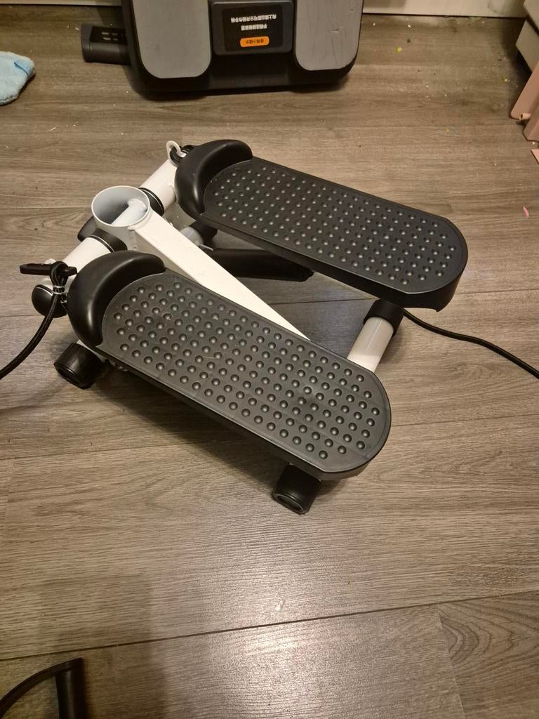 Compacte Stepper met Weerstandsbanden, Sport en Fitness, Fitnessmaterialen, Ophalen, Gebruikt, Buik, Overige typen