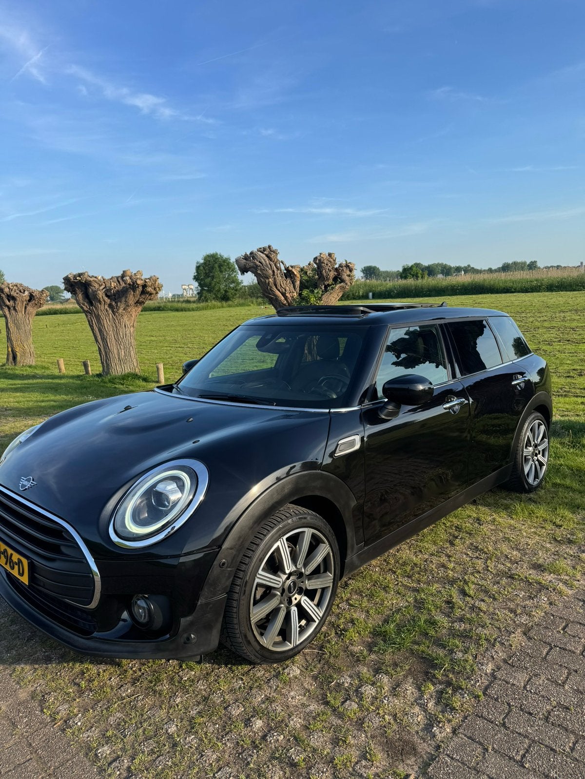 Mini Cooper Clubman YOURS 1.5 136pk Aut 2019 Zwart, Auto's, Mini, Zwart, Leder, Stationwagon, Geïmporteerd
