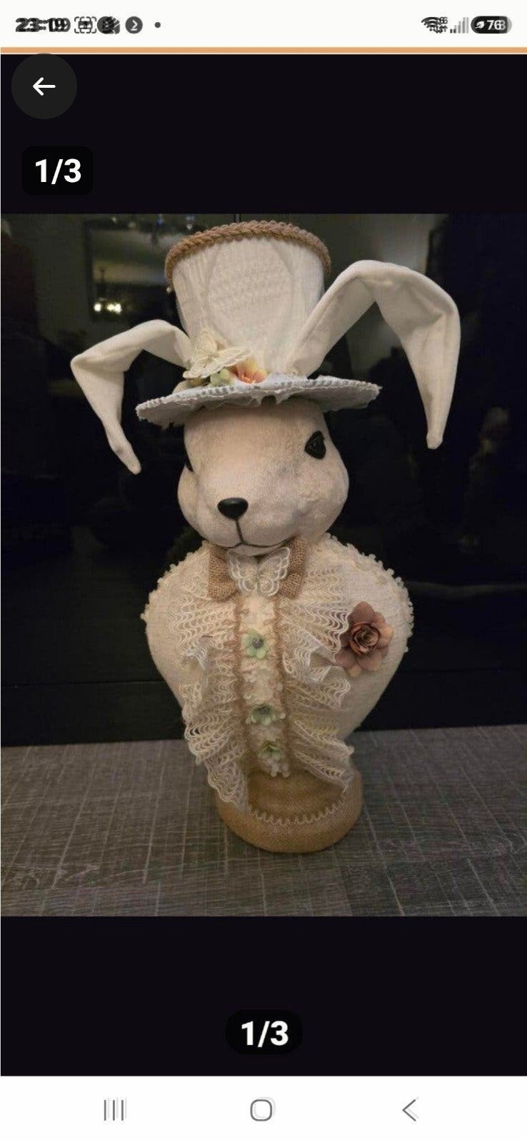 Een schattig decoratief konijn met een hoed., Ophalen of Verzenden