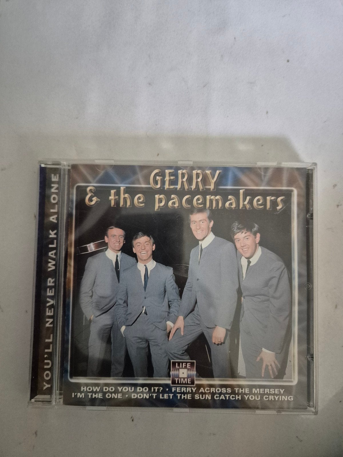 Gerry & The Pacemakers - You'll never walk alone. Cd. 2008
C, Ophalen of Verzenden