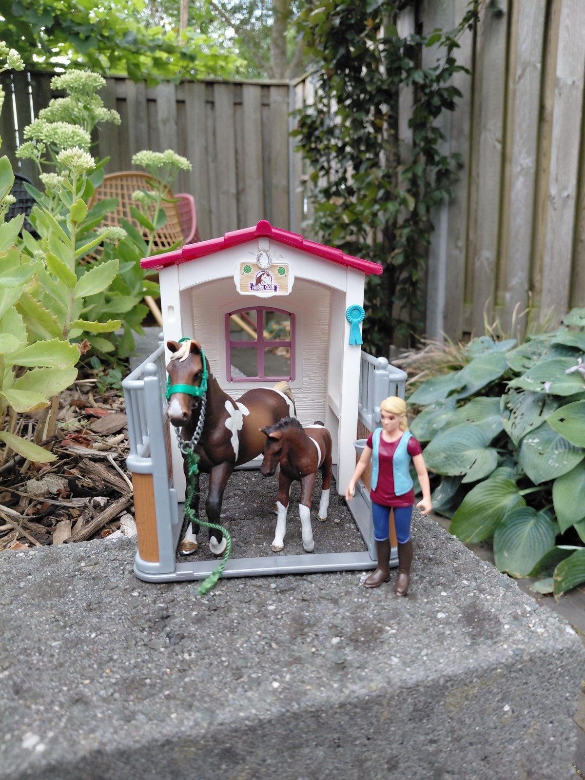 Schleich paardenstal met paarden en ruiter, Ophalen of Verzenden, Gebruikt