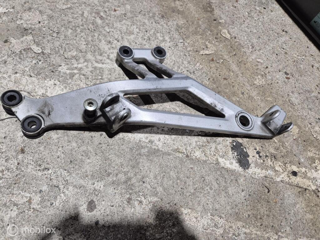 Voetsteun bracket steun Monster 600 620 750 900 S4 links, Motoren, Gebruikt, Factorystore.service@ducati.com, Ophalen of Verzenden
