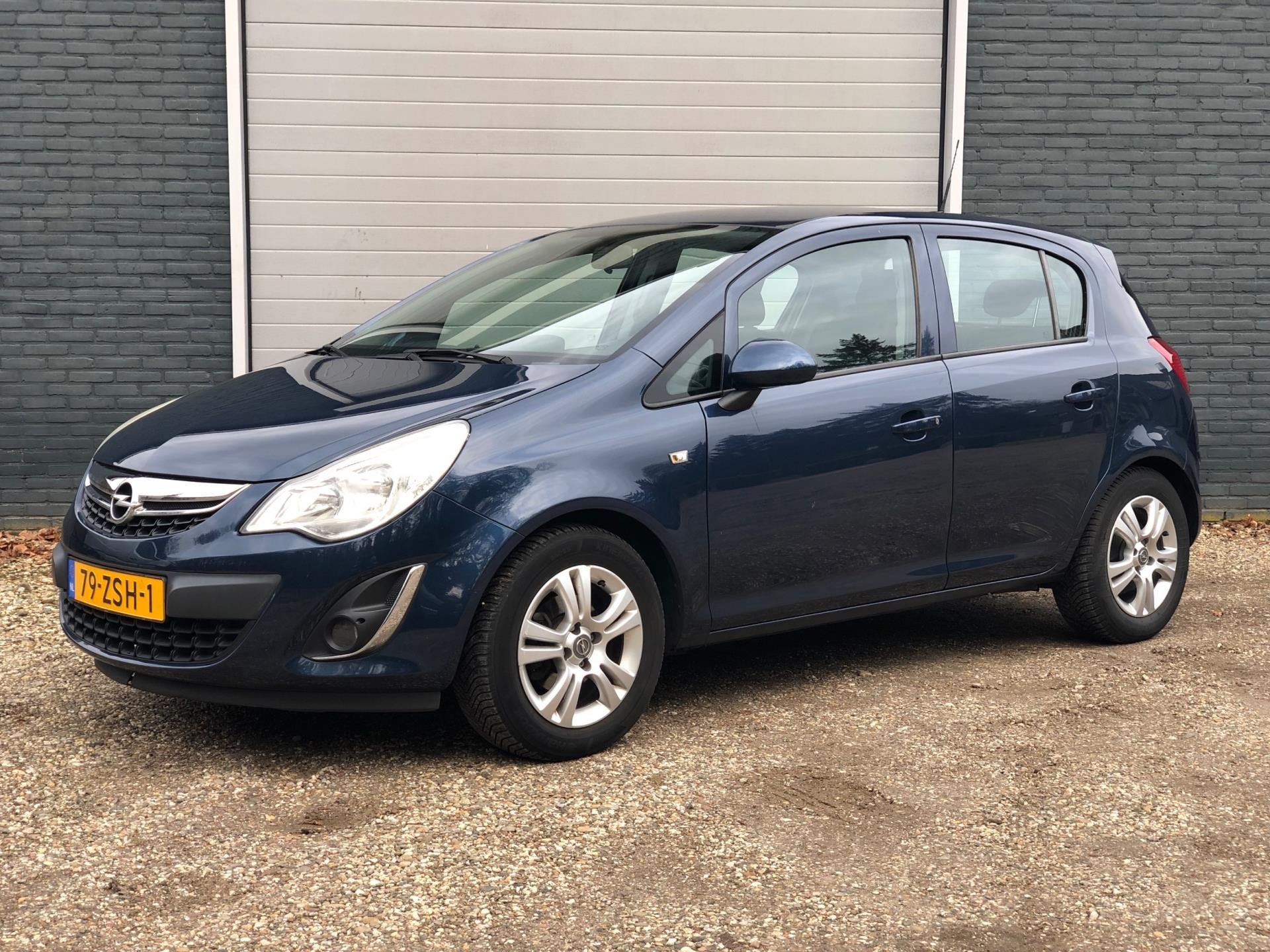 Opel Corsa 1.2-16V Cosmo 5-DRS/AC/CRUISE, Auto's, Opel, Voorwielaandrijving, Euro 5, Gebruikt, Zwart