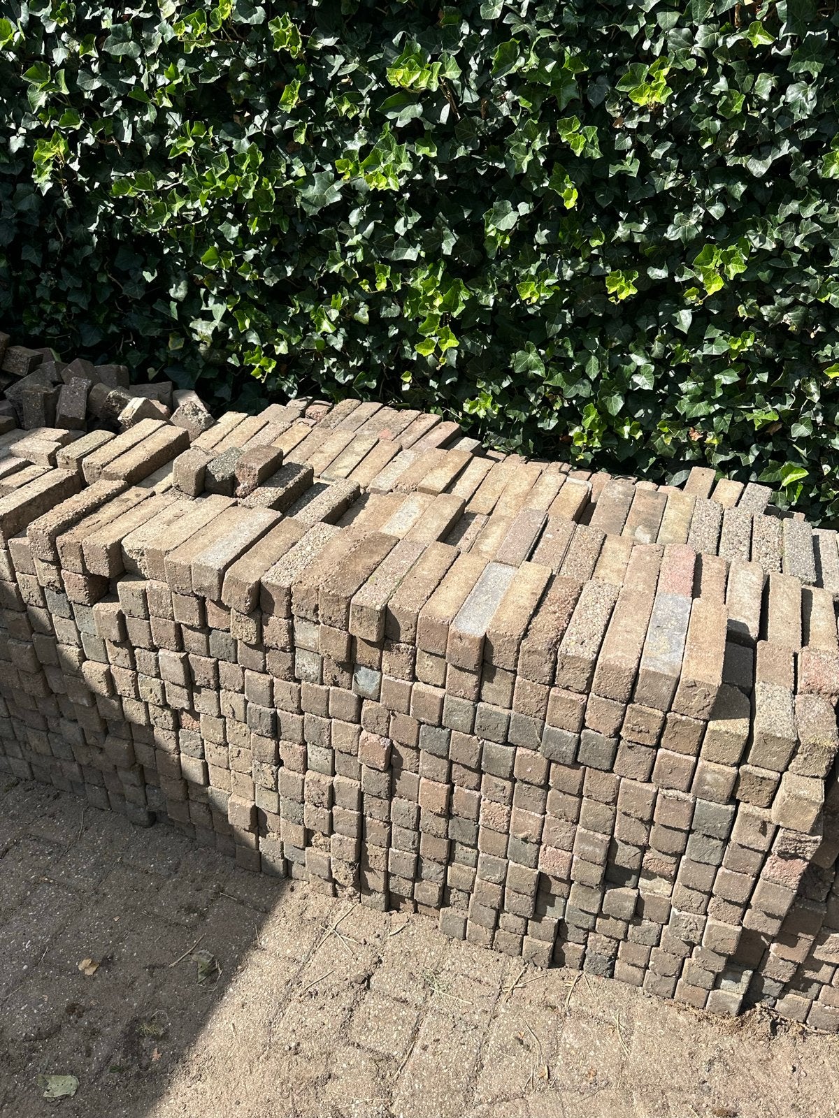 Gebruikte waaltjes/klinkers/straatstenen voor tuin of oprit, Ophalen, Overige materialen, Gebruikt, Klinkers