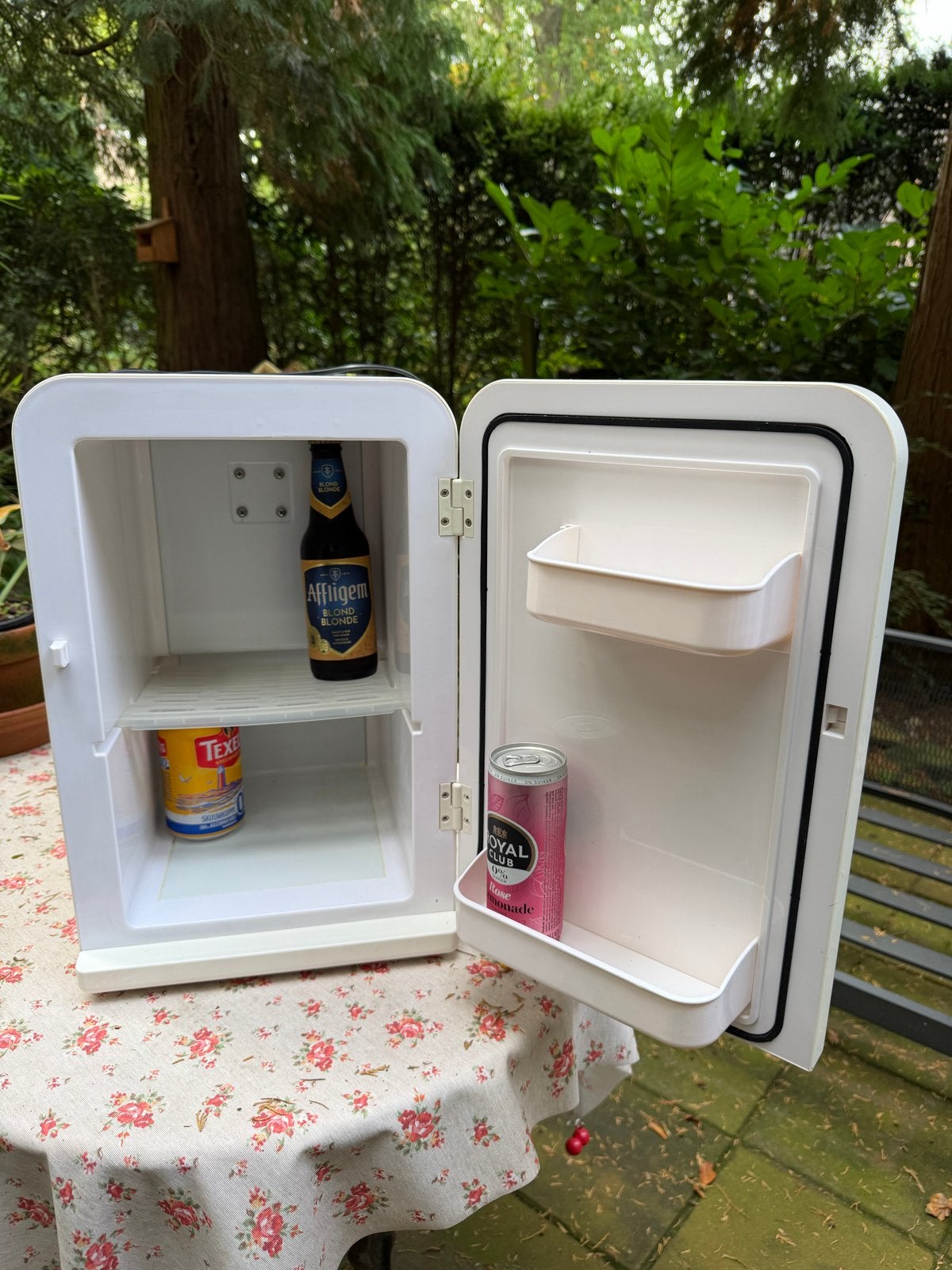 Compacte mini koelkast voor blikjes, flesjes en wijn, Witgoed en Apparatuur, Ophalen, Minder dan 75 liter, Zonder vriesvak, Gebruikt