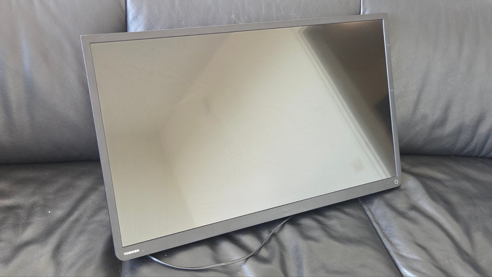 Toshiba 32 inch TV met muurbeugel, 50 Hz, Gebruikt, Toshiba, HD Ready (720p)