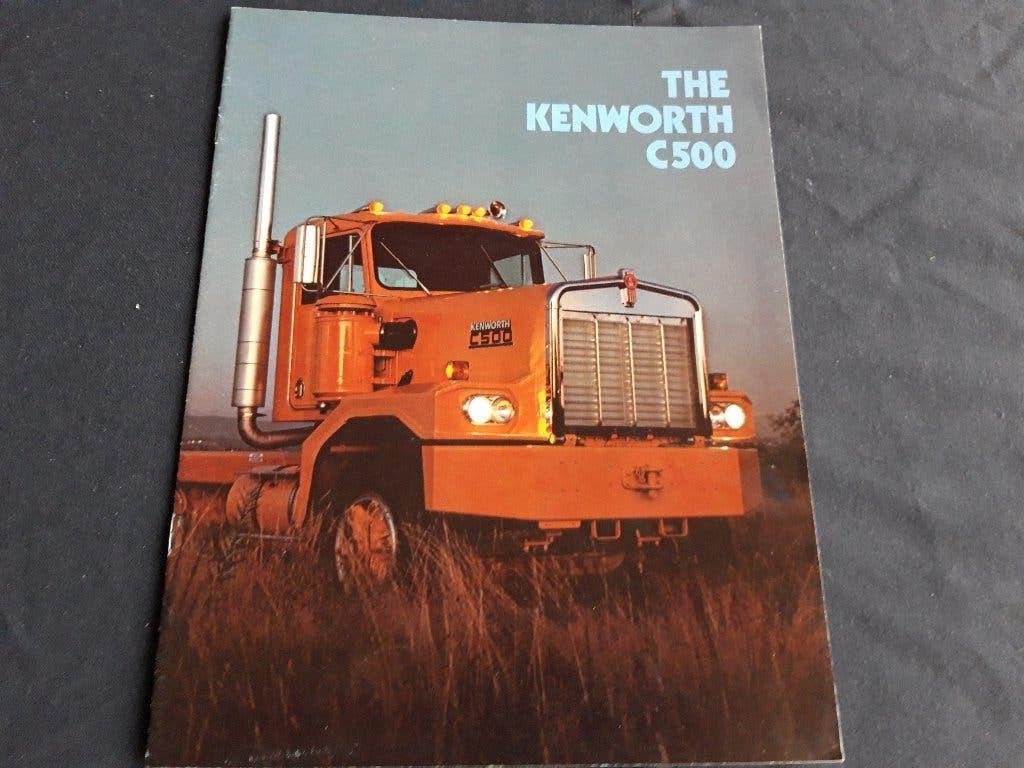 folder Kenworth C500 - Engels 1977 PACCAR, Boeken, Kenworth, Ophalen of Verzenden, Zo goed als nieuw, Overige merken