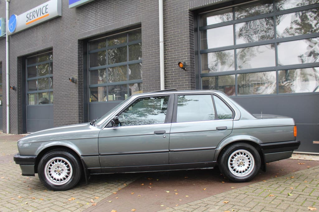 BMW 3 Serie 320i 6 Cilinder ORIGINELE STAAT! UNIEKE AUTO! NE, foto 9