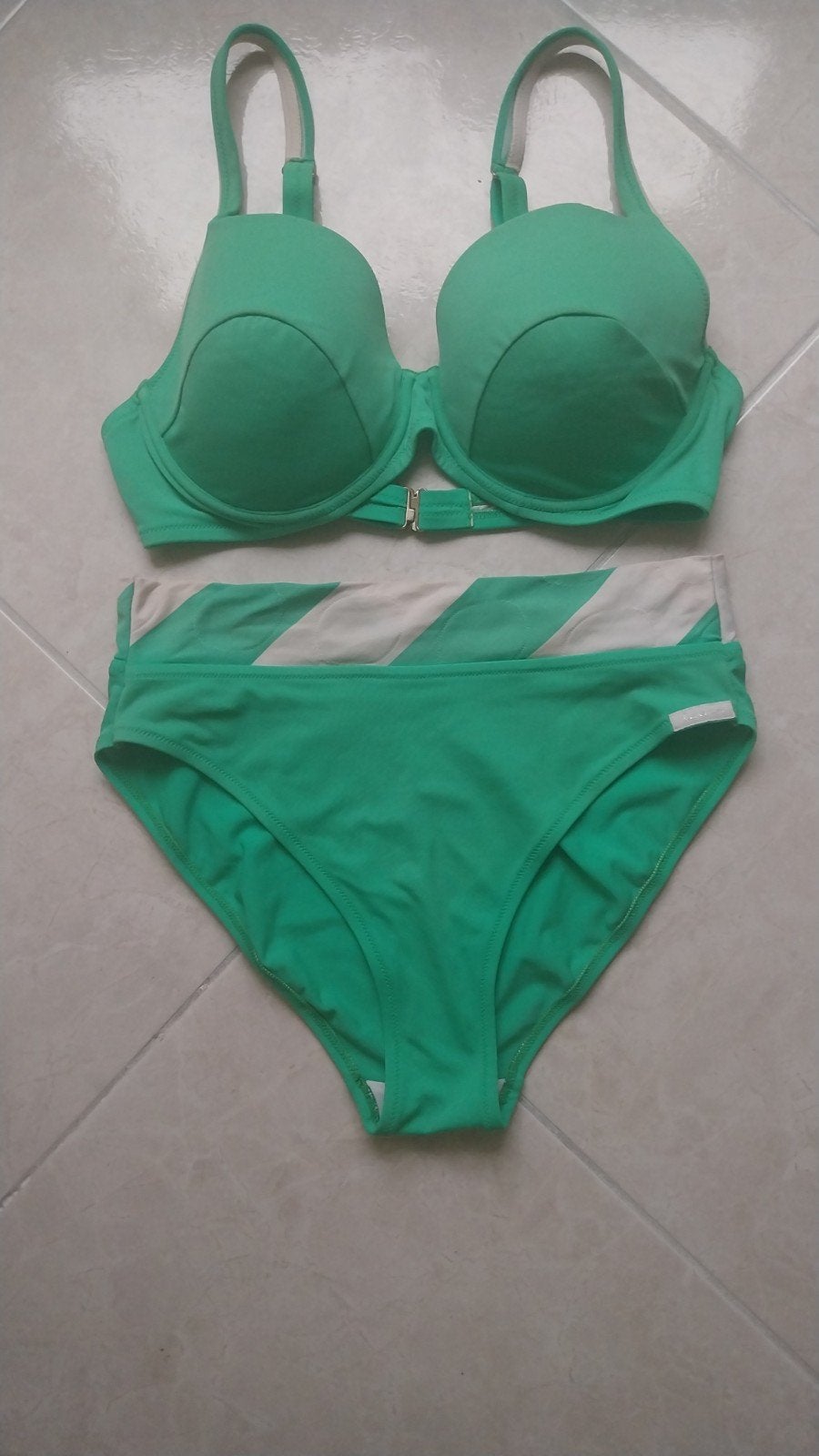 Leuke bikini (lidea) in maat 40 cup D, Ophalen of Verzenden, Zo goed als nieuw, Bikini