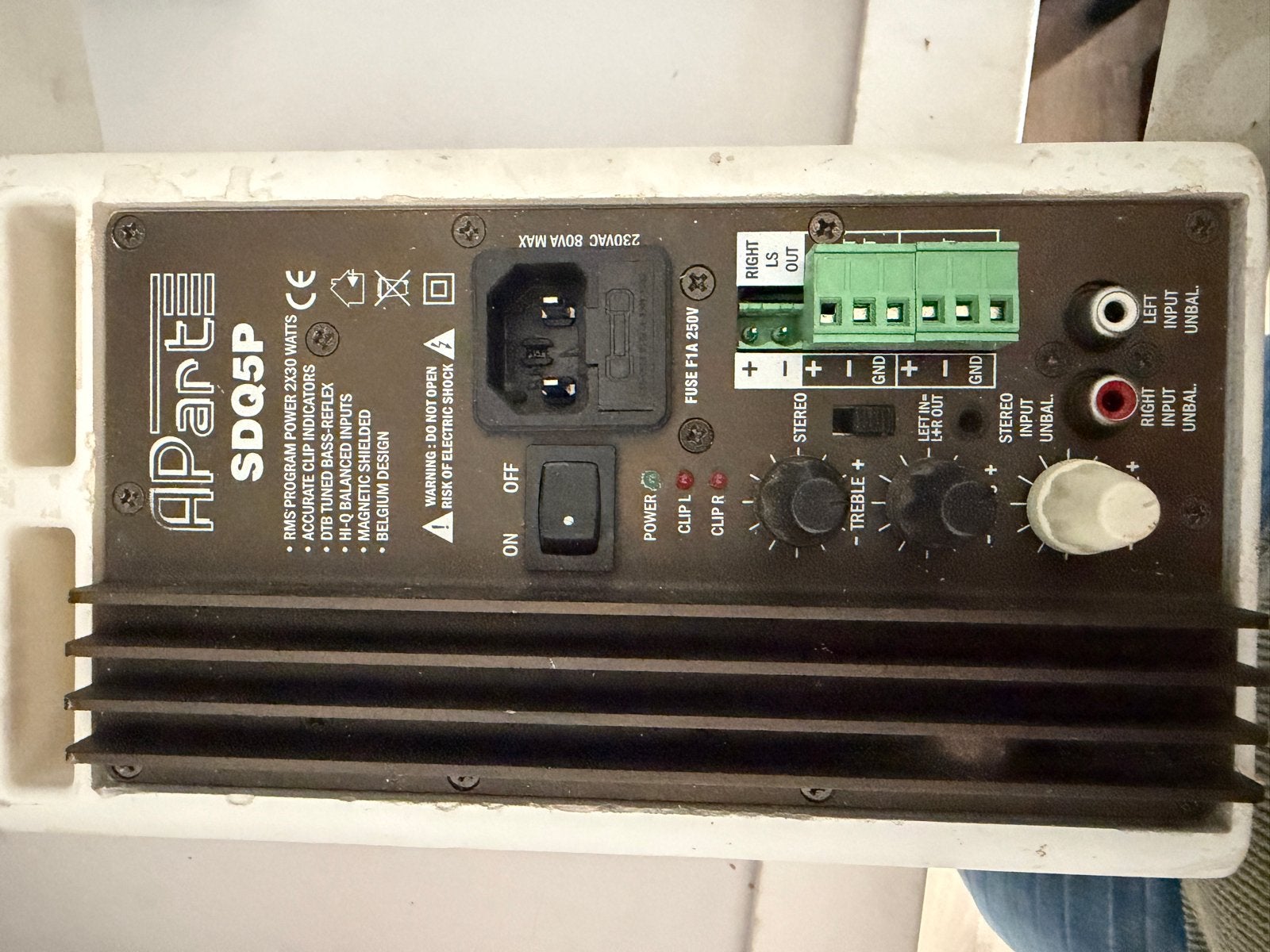 Apart SDQ5P actieve speakerset - 2x30W, Stereo speakers, Gebruikt, Basreflex, Minder dan 60 watt