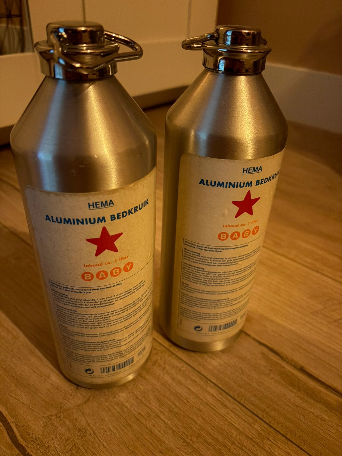 2 HEMA alu. babykruiken 1 liter – compleet en goede staat, Ophalen, Zo goed als nieuw, Overige typen, Hema