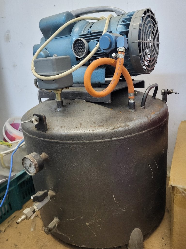 compressor voor fijn werk, zoals Airbrush en modelbouw, Ophalen, Gebruikt, 1:50 tot 1:144
