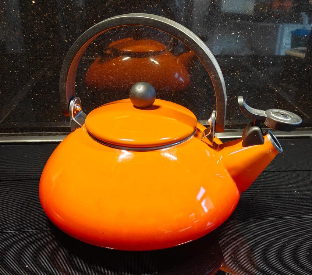 Le Creuset fluitketel 1.5 liter, Le Creuset, Ophalen of Verzenden, Oranje, Overige typen