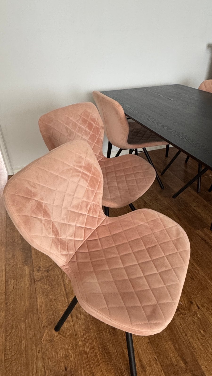 6 stijlvolle velvet eetkamerstoelen – roze, Ophalen of Verzenden, Zo goed als nieuw