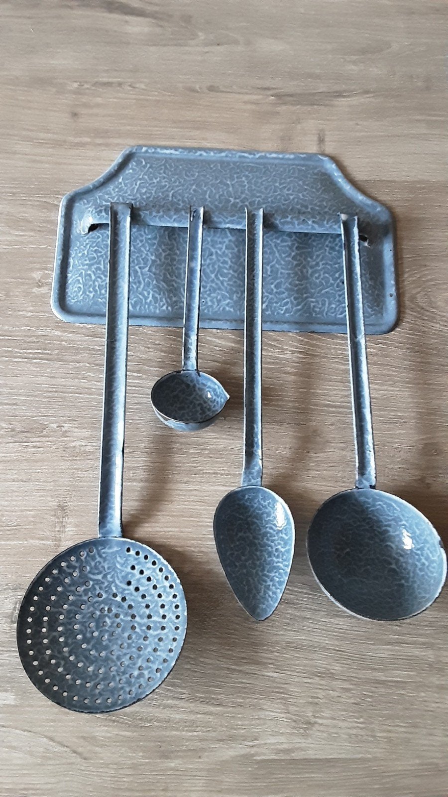 EMAILLE GRIJSGEWOLKTE LEPELREK., Antiek en Kunst, Antiek | Emaille, Ophalen of Verzenden