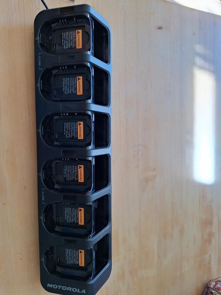 Motorola 6 portofoon clp446 opladenmodelnr NNTN7981C, Telecommunicatie, Portofoons en Walkie-talkies, Ophalen of Verzenden, Gebruikt