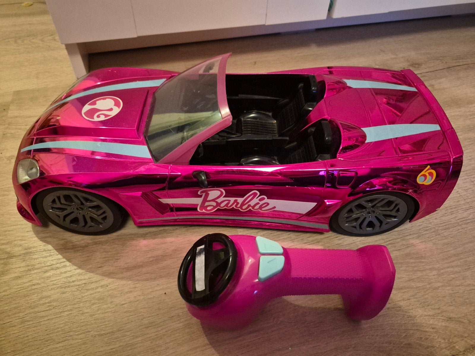 Barbie Auto met afstandsbediening, Ophalen, Zo goed als nieuw, Barbie