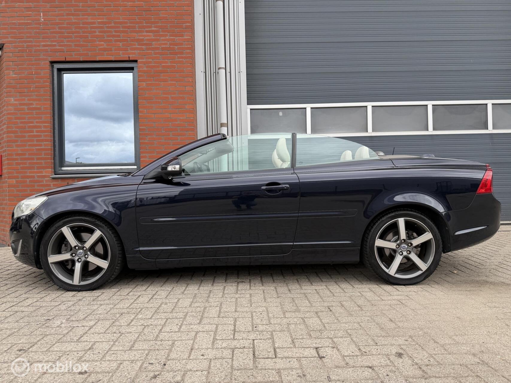 Volvo C70 Convertible 2.4i Geartr Intro Edition - orig NL, Auto's, Volvo, Automatische klimaatregeling, C70, Gebruikt, Beige