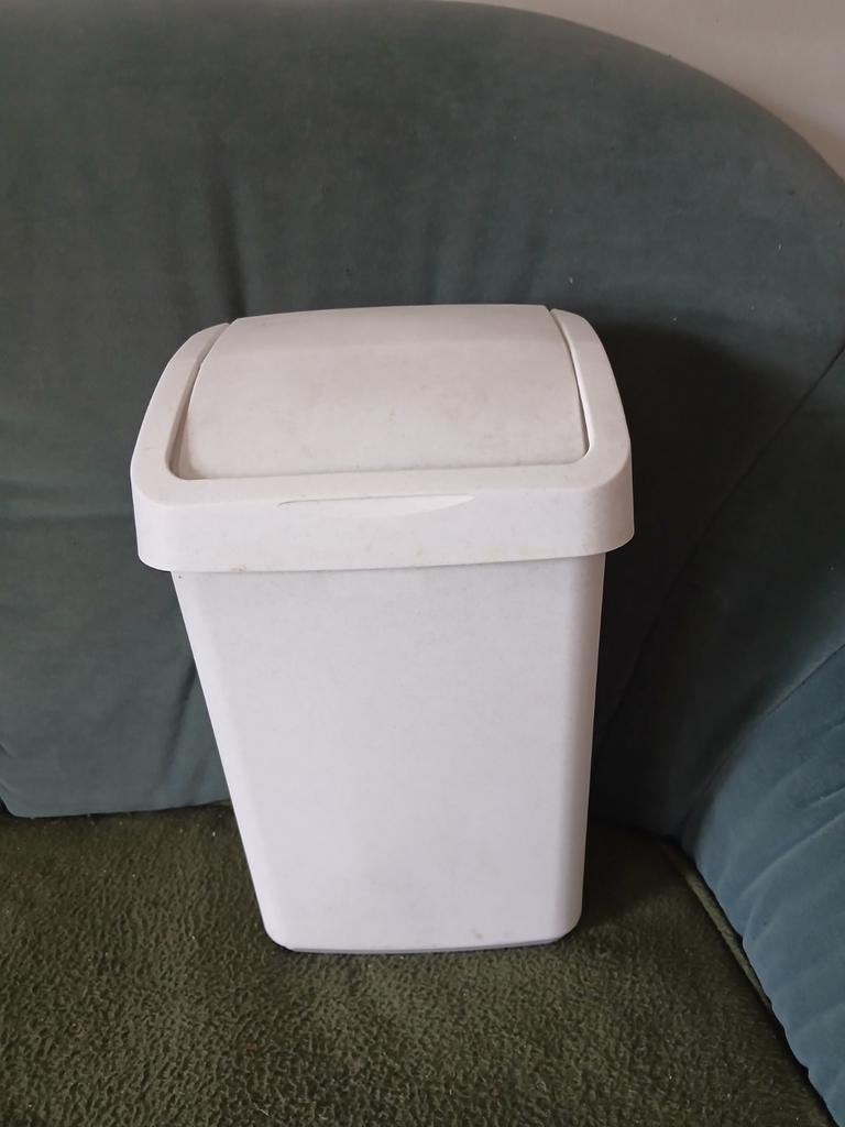 Prullebakje, 40 liter of meer, Ophalen, Kunststof, Minder dan 50 cm