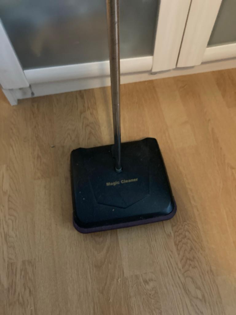 Magic Cleaner Vloerreiniger - Handige Bezemschuiver, Ophalen of Verzenden, Bezem of Borstel