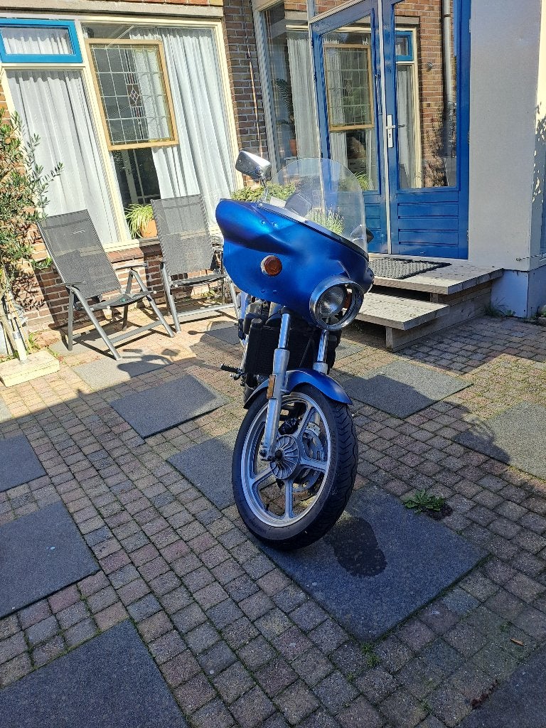 honda super magna 700vf, 700 cc, Cardan-aandrijving, 4 cilinders, Chopper