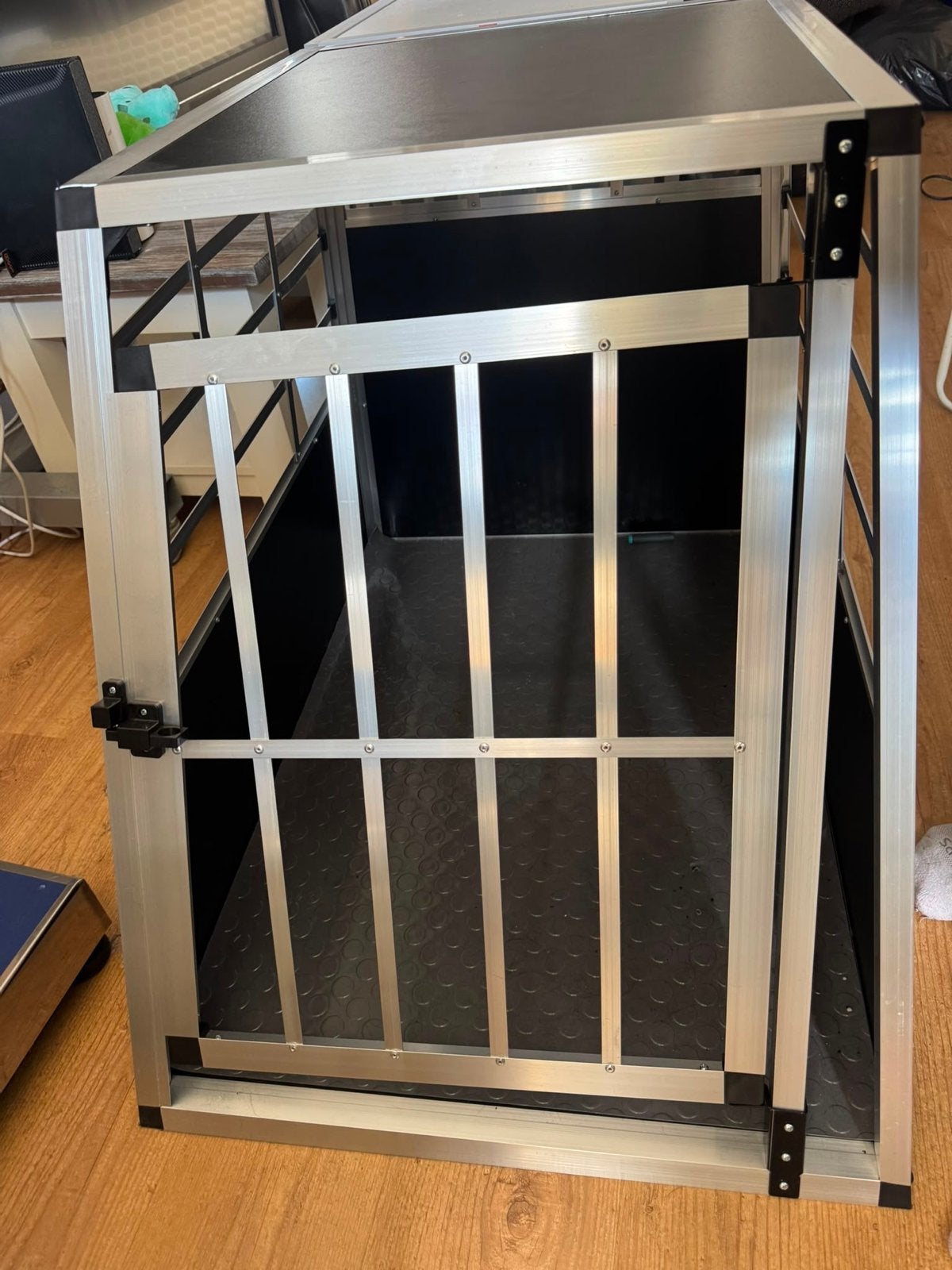 Aluminium hondenbench XL – extra stevig – schuine voorkant, Ophalen, Nieuw