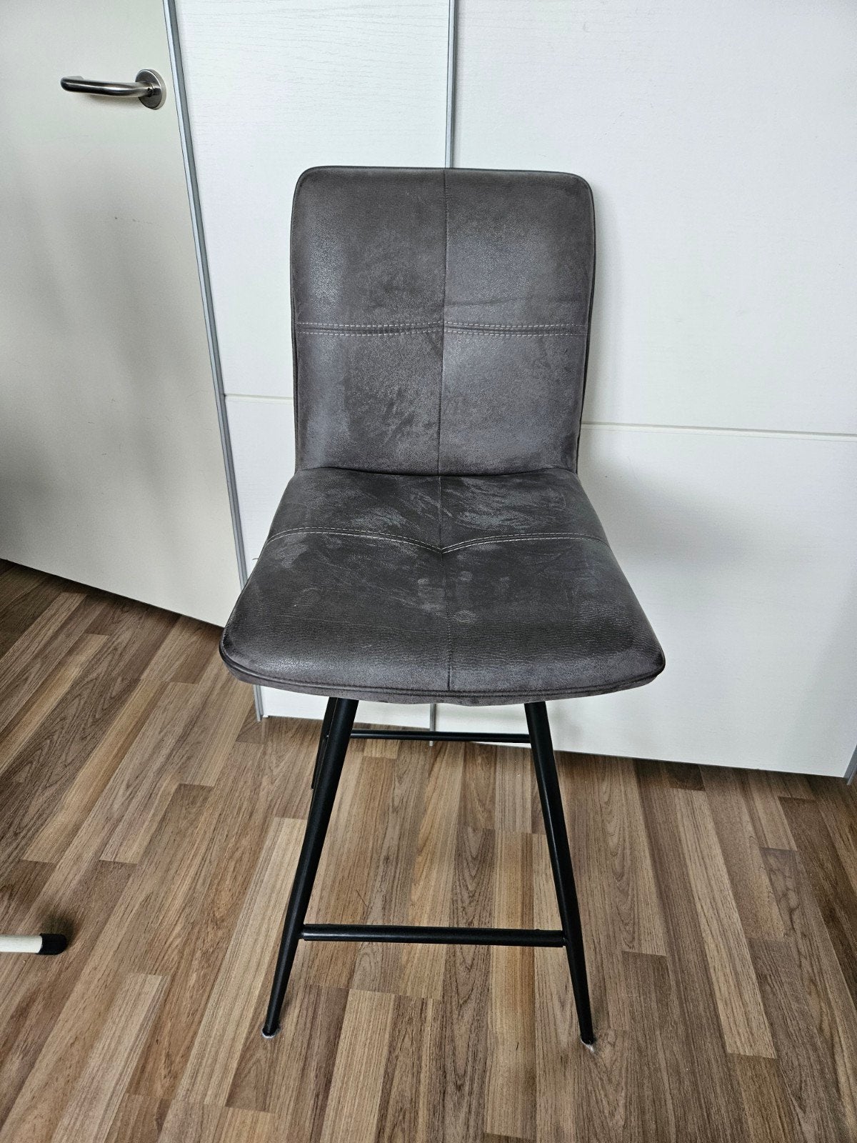 Henders & Hazel Milva barstoelen antraciet en groen(4 stuks), Ophalen, Draaibaar, Gebruikt, 60 tot 90 cm