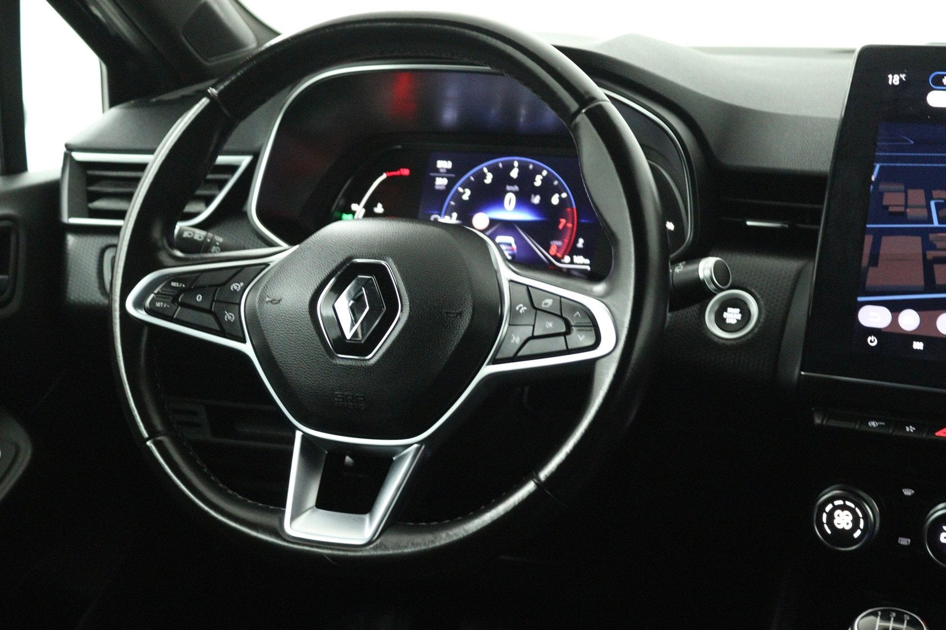 Renault Clio 1.0 TCe Intens (CAMERA, NAVIGATIE, CRUISE CONTR, Auto's, 101 pk, Gebruikt, 580 kg, 49 €/maand