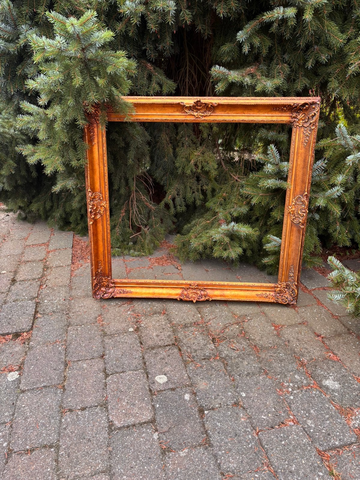 Antique fotolijst, Ophalen