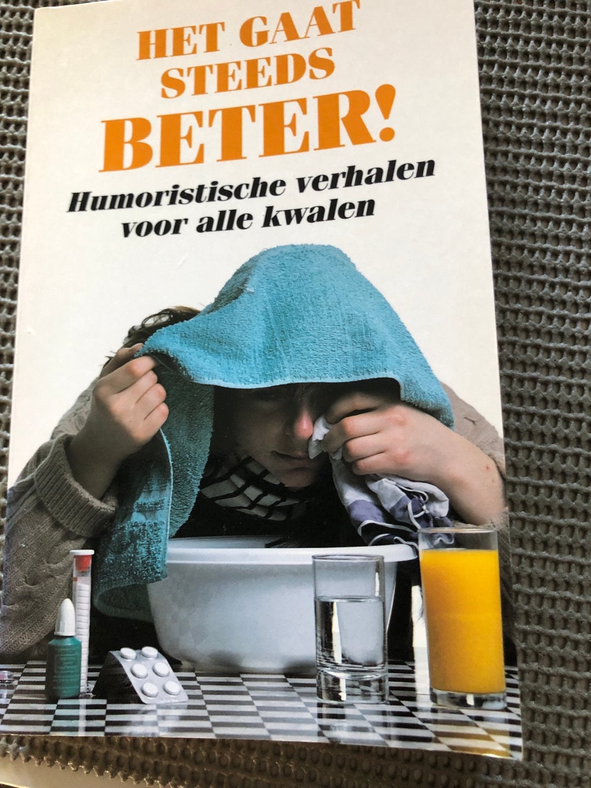Het Gaat Steeds Beter! Humoristische verhalen, Ophalen of Verzenden, Zo goed als nieuw, Verhalen