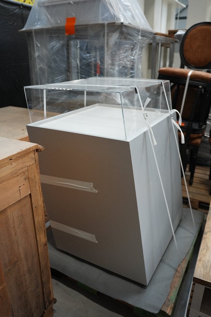 Vitrinekast met glazen bovendeel - wit/grijs - toonbank, Ophalen, Gebruikt, 100 tot 150 cm, 100 tot 150 cm
