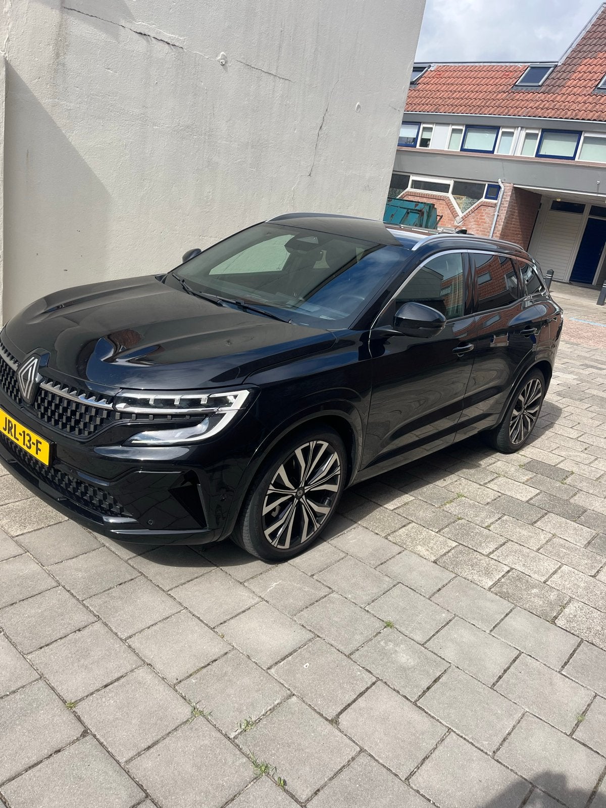 Renault Austral 1.2E-tech Full Hybrid 200pk 2023 full option, Auto's, Renault, Zwart, 1199 cc, Leder en Stof, Zwart