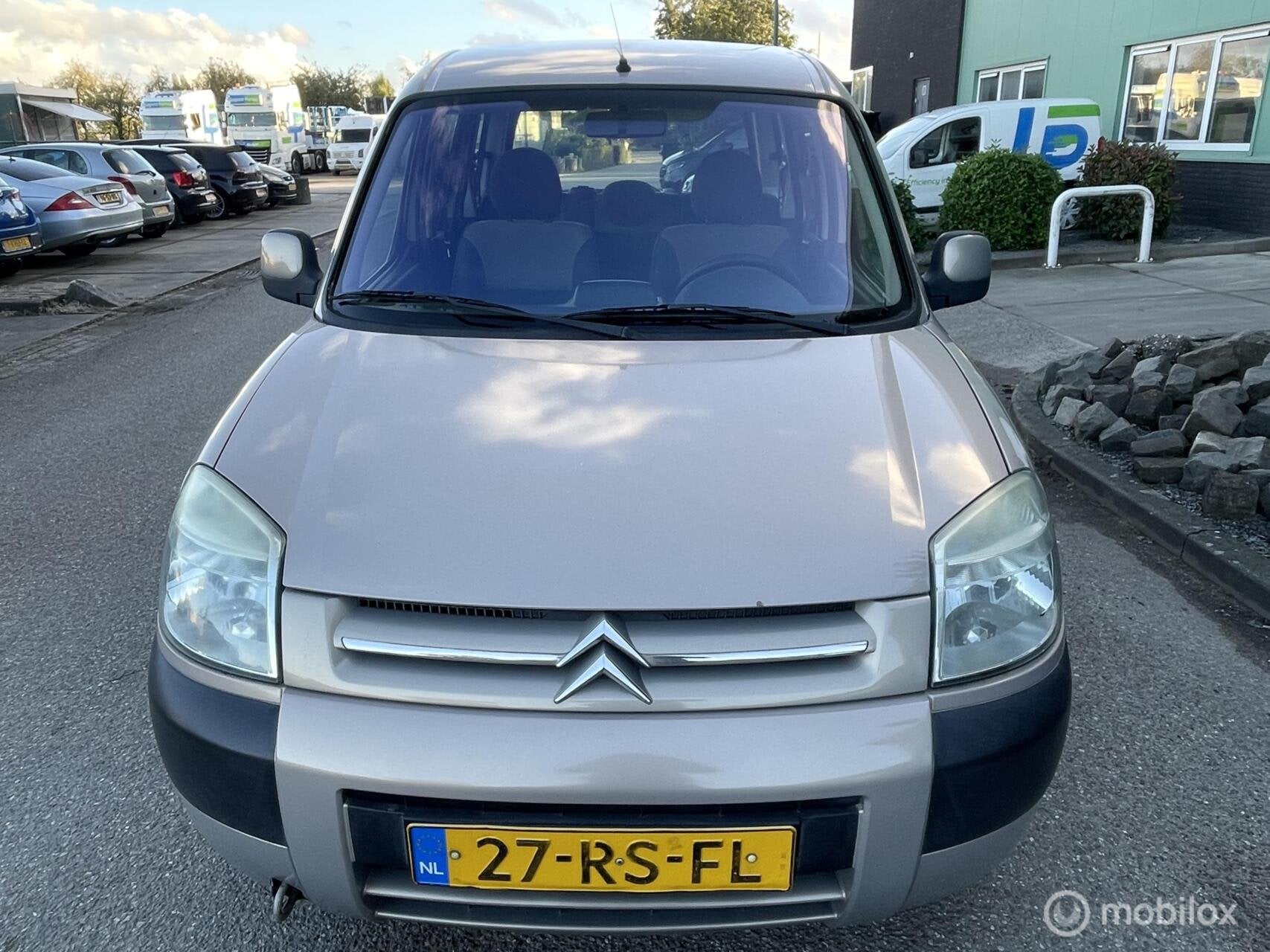 Citroen Berlingo combi 1.6i Multispace Nieuwe Apk Trekhaak, Auto's, Voorwielaandrijving, Stof, Gebruikt, 4 cilinders