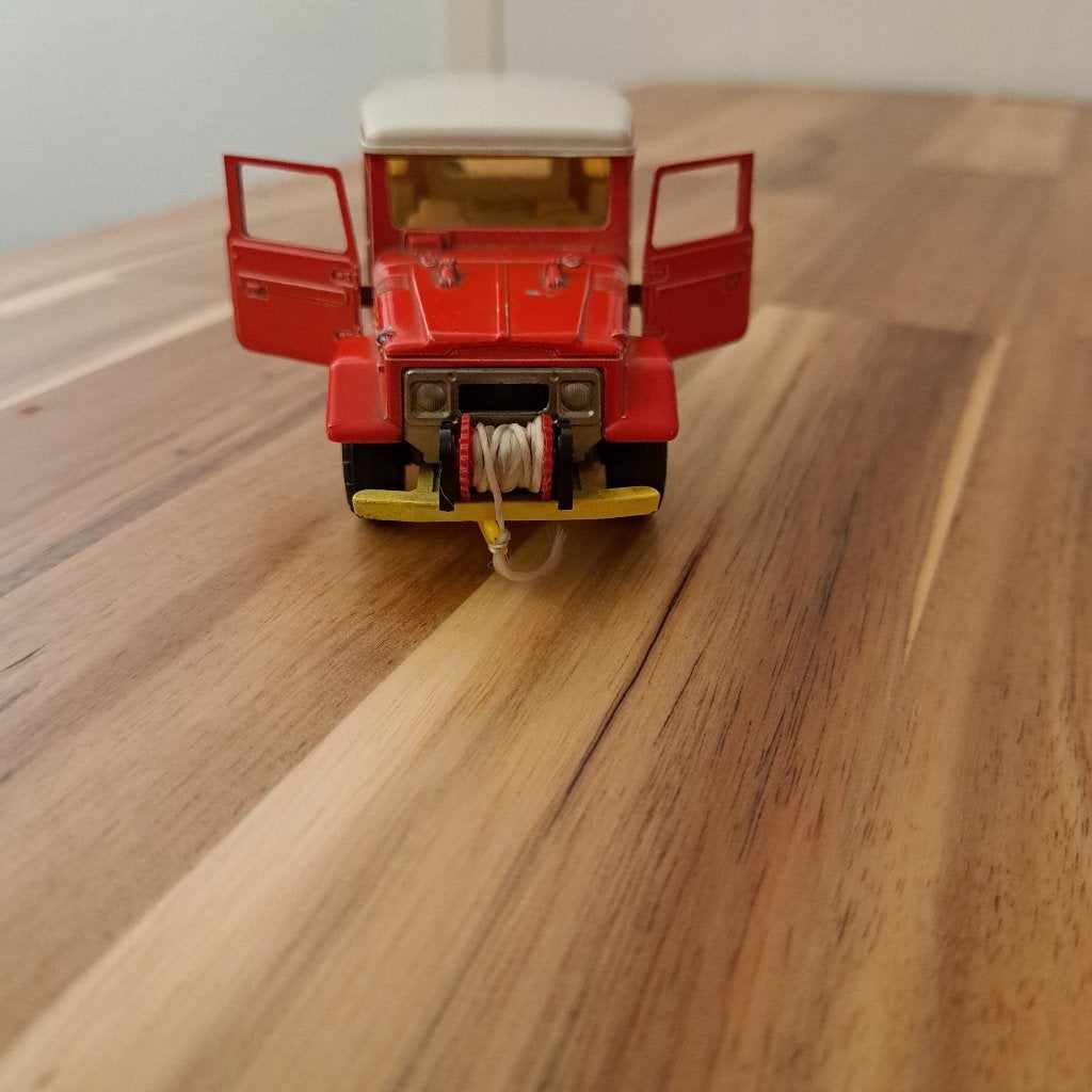 MAJORETTE ITEM,S O.A. JEEP,SCANIA,SAVIEM,AMERIKAAN +GARAGE., Verzenden, Zo goed als nieuw, Bus of Vrachtwagen, Majorette