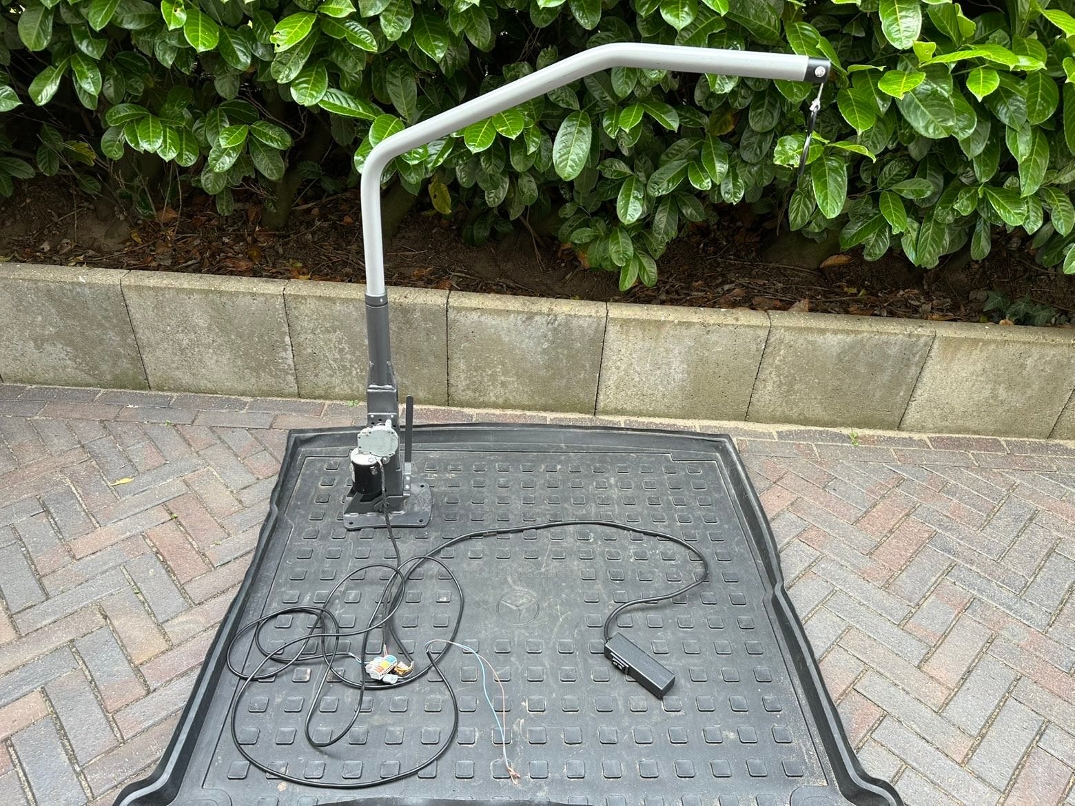 12V Elektrische Rolstoellift / Hijsarm voor Auto/Bus, Ophalen