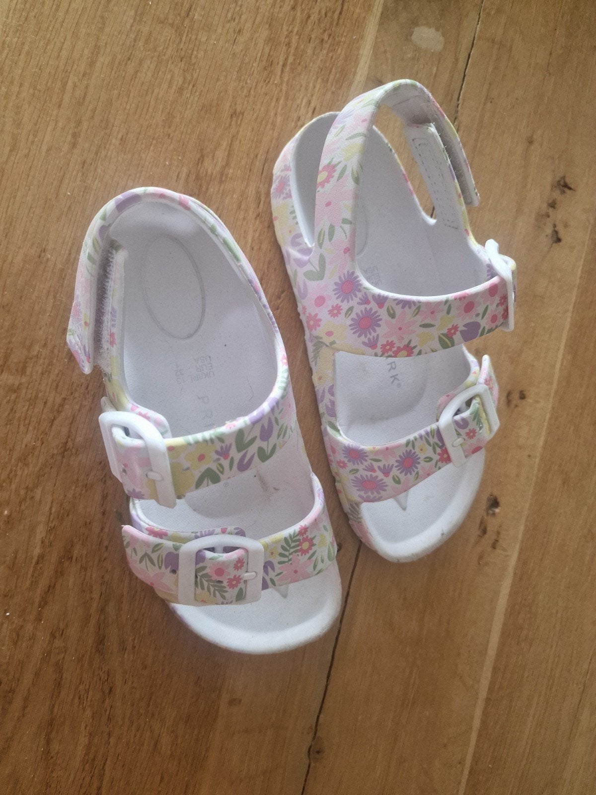 sandalen maat 32, Kinderen en Baby's, Kinderkleding | Kinder-zwemkleding, Ophalen of Verzenden, Meisje, Zwemschoenen