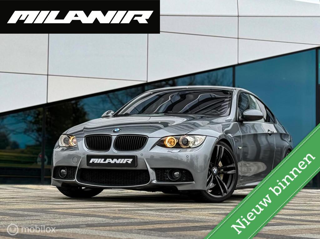 BMW 3-serie Coupé 325i |Verlagingsset|Leder|Stoelverwarming, Auto's, BMW, 745 kg, Achterwielaandrijving, Gebruikt, Zwart