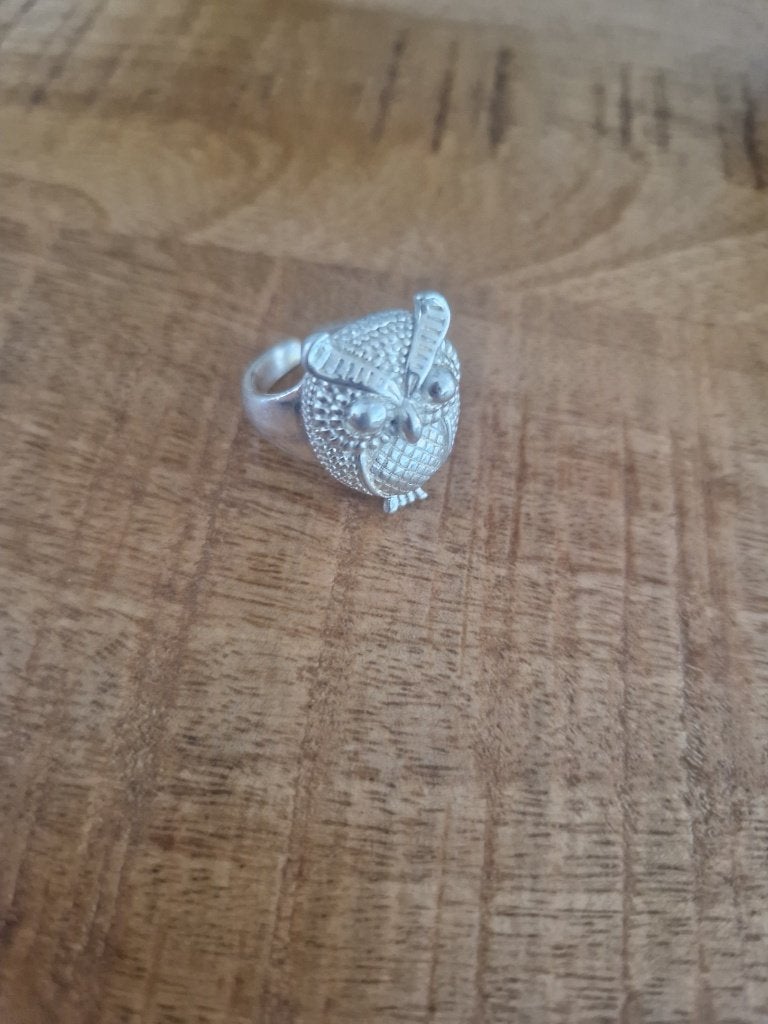 925 zilveren ring. Uil. Maat 20., Ophalen of Verzenden, Zilver, Ring, Met edelsteen
